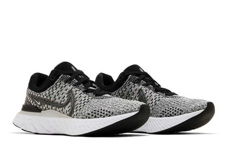 Krossovki-Nike-Wmns-React-Infinity-Run-Flyknit-3-Black-Dark-Smoke-Grey-7