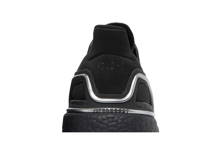 ultraboost-20-black-silver-metallic-h67281_06