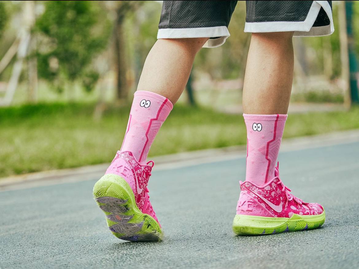 SpongeBob-SquarePants-x-Nike-Kyrie-5-Patrick-8