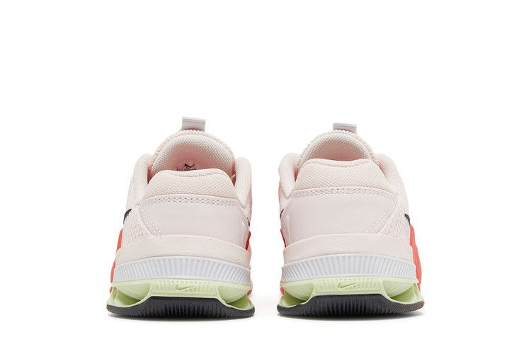 Кроссовки Nike Wmns Metcon 7 'Light Soft Pink Magic Ember'