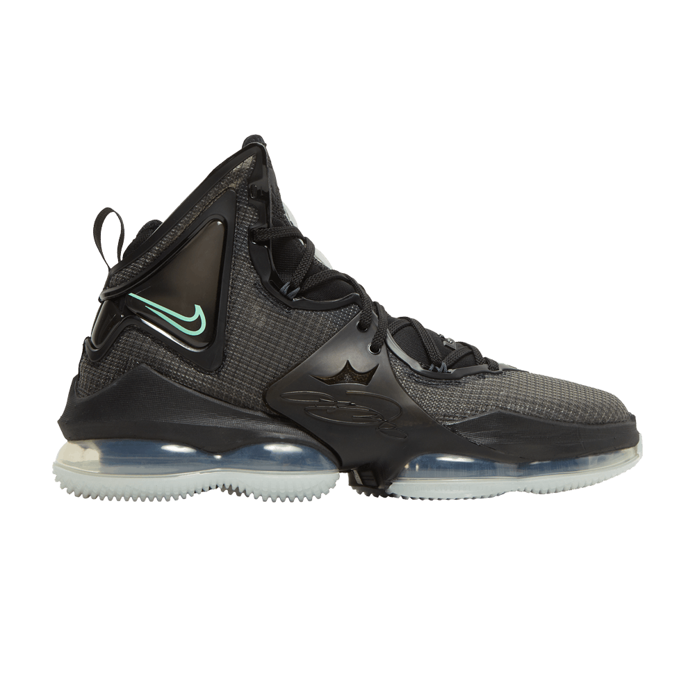 Кроссовки Nike LeBron 19 'Black Green Glow'