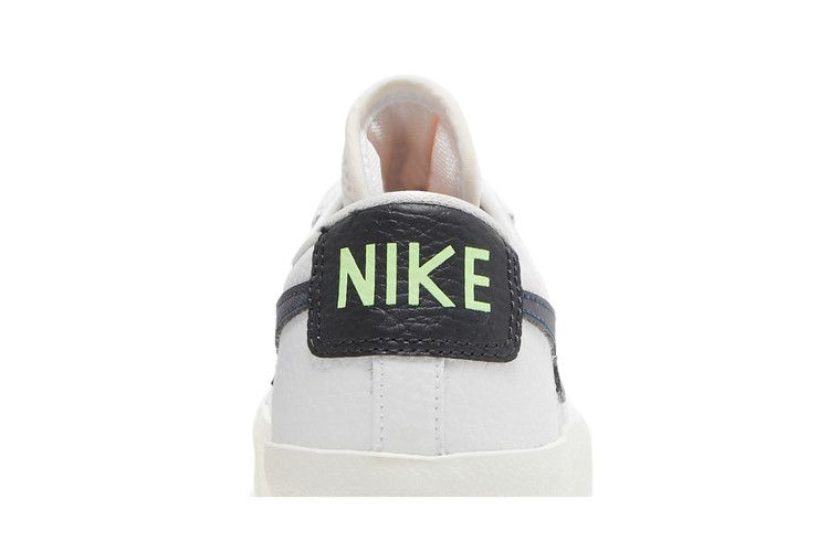 blazer-low-77-gs-lightning-bolt-swoosh-dm8689-100_06