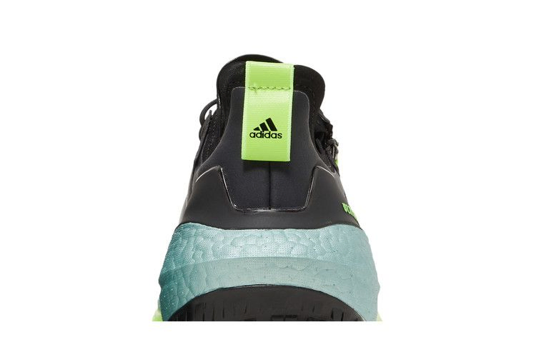 Кроссовки adidas UltraBoost 21 GORE-TEX 'Black Signal Green'