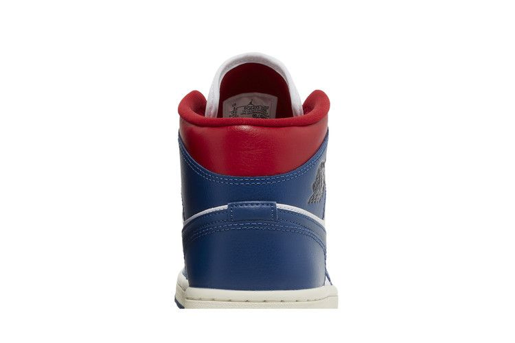 Кроссовки Wmns Air Jordan 1 Mid 'French Blue'