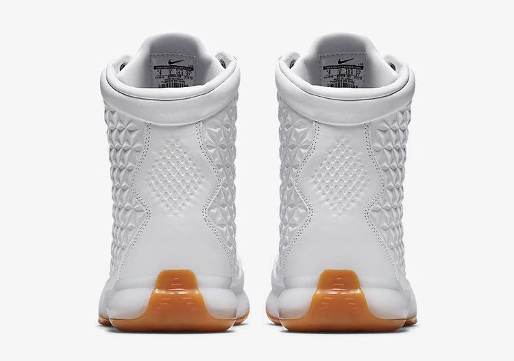 Кроссовки Nike Kobe 10 High EXT 'White Gum'