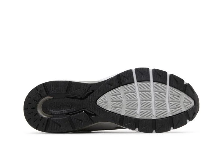 Krossovki-New-Balance-990v5-Made-in-USA-Castlerock-3