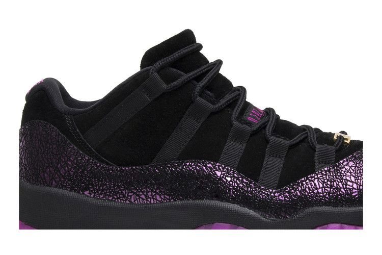 Кроссовки Wmns Air Jordan 11 Low 'Rook to Queen'