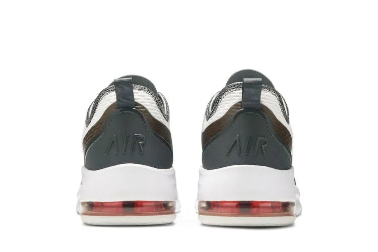 Krossovki-Nike-Air-Max-Motion-2-ES1-White-Iron-Grey-5