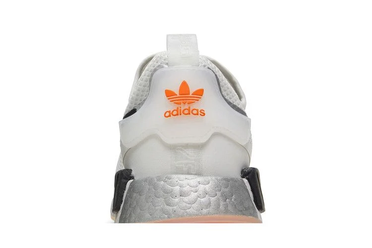 Krossovki-NASA-x-adidas-NMD_R1-Spectoo-Footwear-White-6