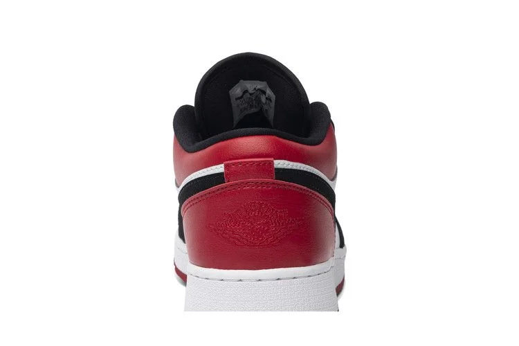 Krossovki-Air-Jordan-1-Low-GS-Black-Toe-6
