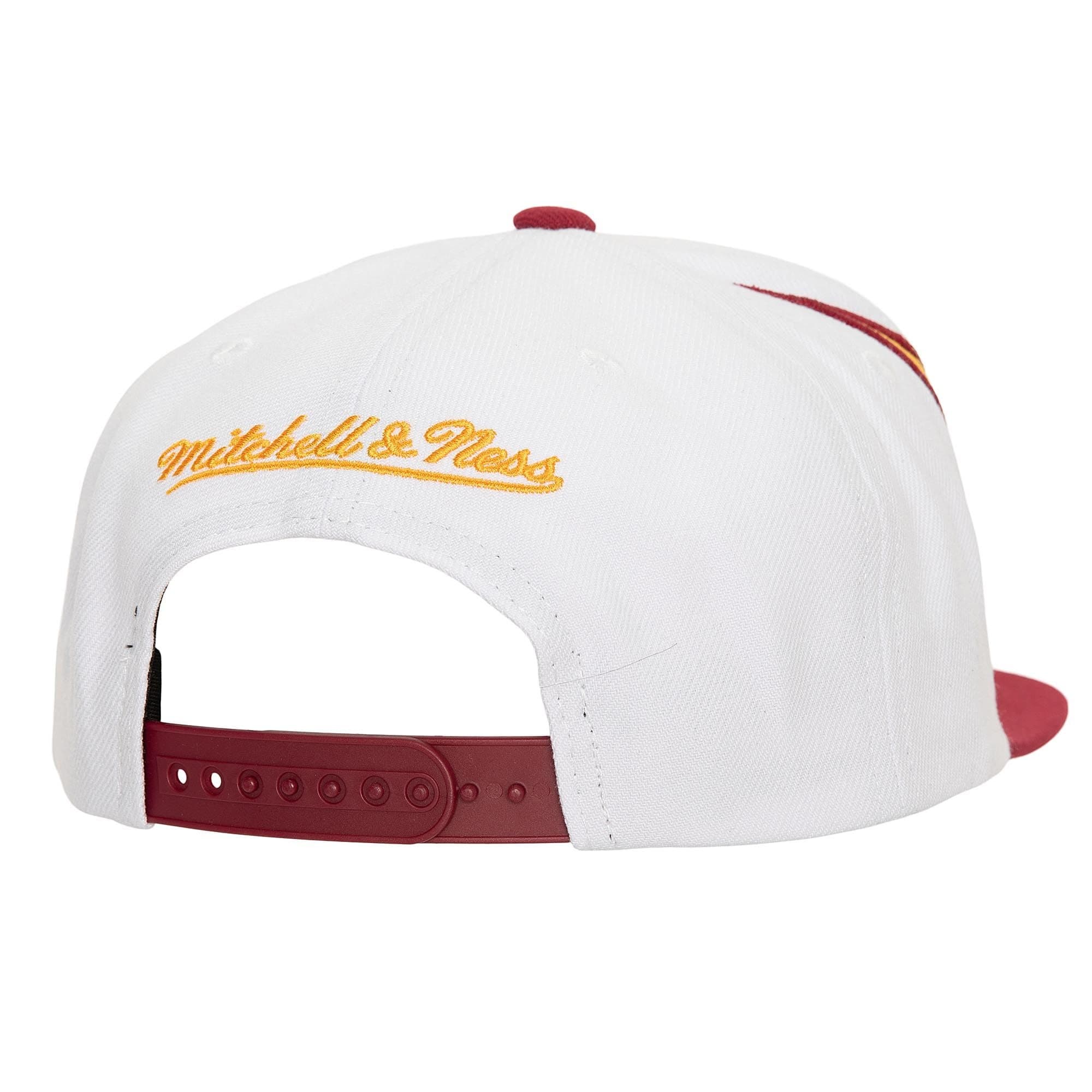 Mitchell-Ness-Waverunner-Snapback-Miami-Heat-Hat-1