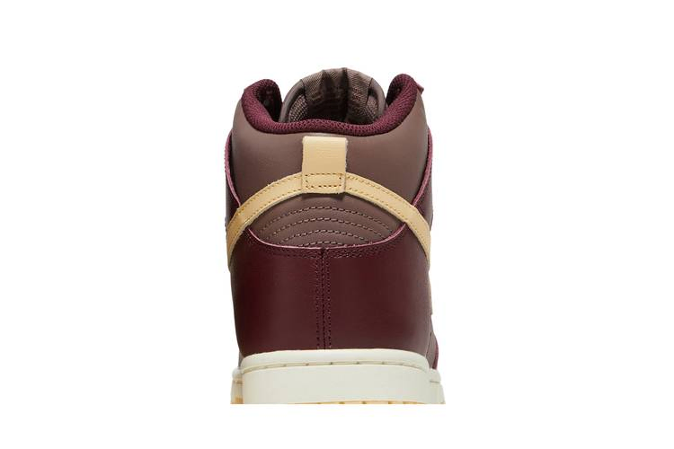 Кроссовки Nike Wmns Dunk High 'Plum Eclipse'