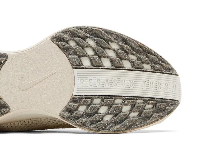 Кроссовки Nike Wmns Pegasus Plus 'Light Orewood Brown'