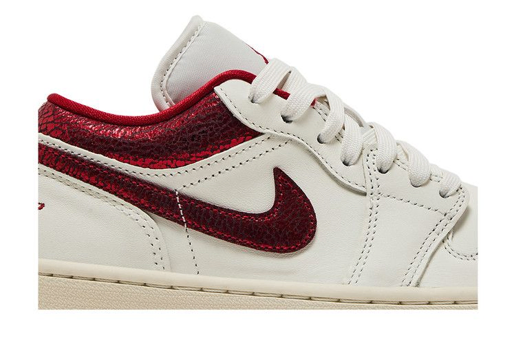 Кроссовки Wmns Air Jordan 1 Low 'Ruby'