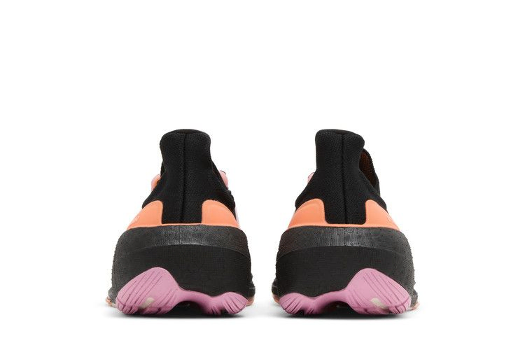 wmns-ultraboost-light-black-beam-pink-hq8599_05
