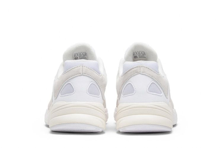 yung-1-cloud-white-b37616_05