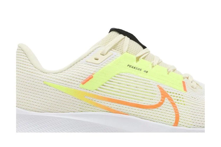 Krossovki-Nike-Air-Zoom-Pegasus-40-Coconut-Milk-Lime-1