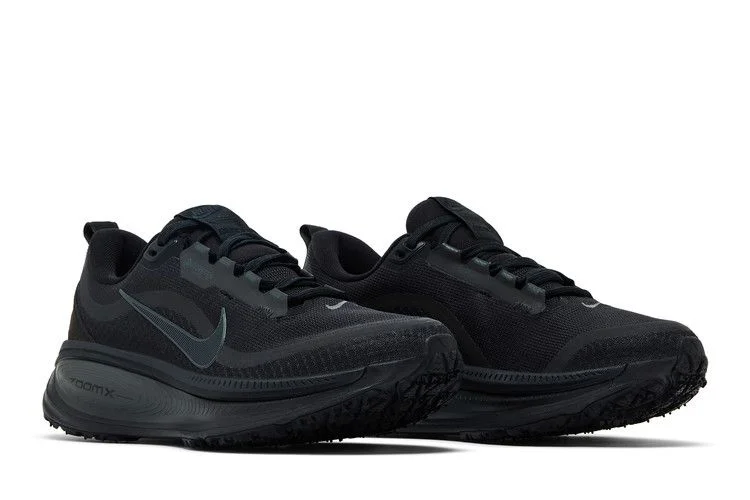 Krossovki-Nike-Wmns-Vomero-18-GORE-TEX-BlackAnthracite-7