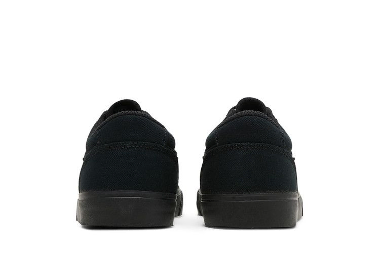 chron-2-canvas-sb-triple-black-dm3494-002_05