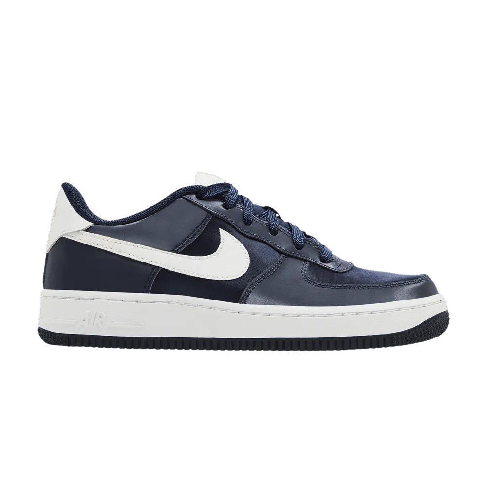 Krossovki-Nike-Air-Force-1-Low-GS-Valentines-Day-Obsidian