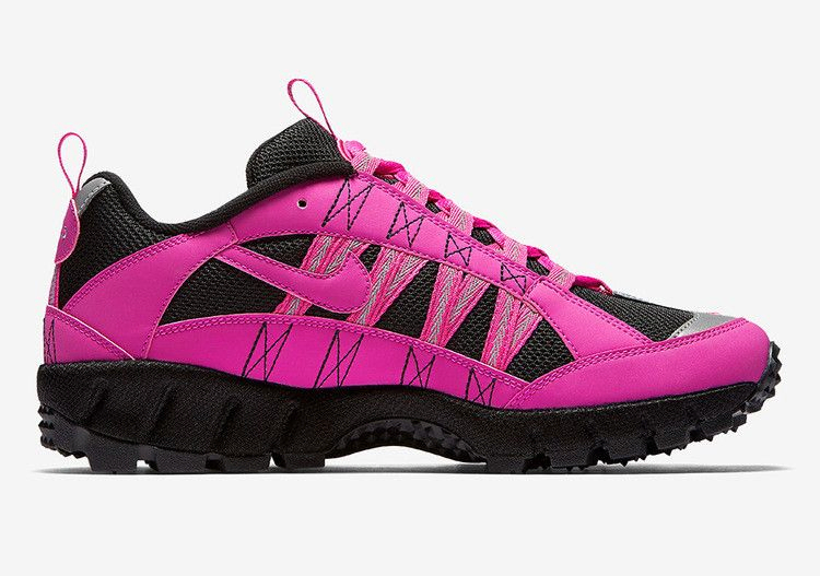 Кроссовки Supreme x Nike Air Humara 17 'Pink'