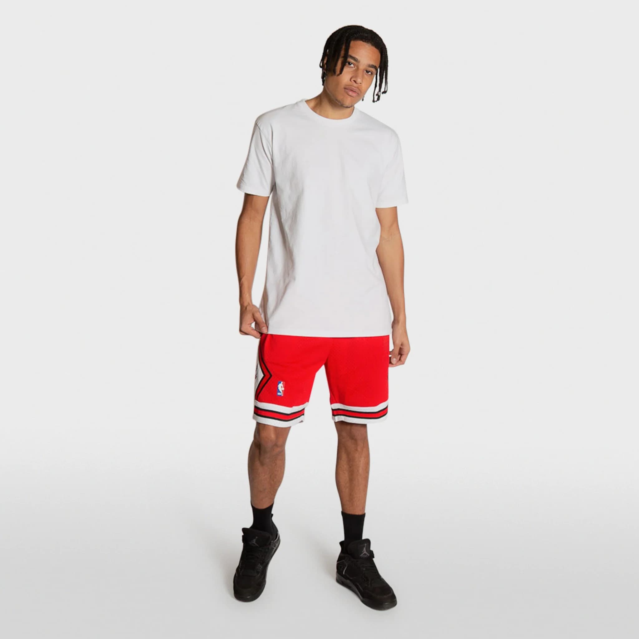 Спортивные шорты Mitchell & Ness Chicago Bulls 1997-98 Hardwood Classics Throwback Swingman NBA Shorts