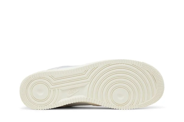 Krossovki-Nike-Air-Force-1-07-LV8-Certified-Fresh-Photon-Dust-3
