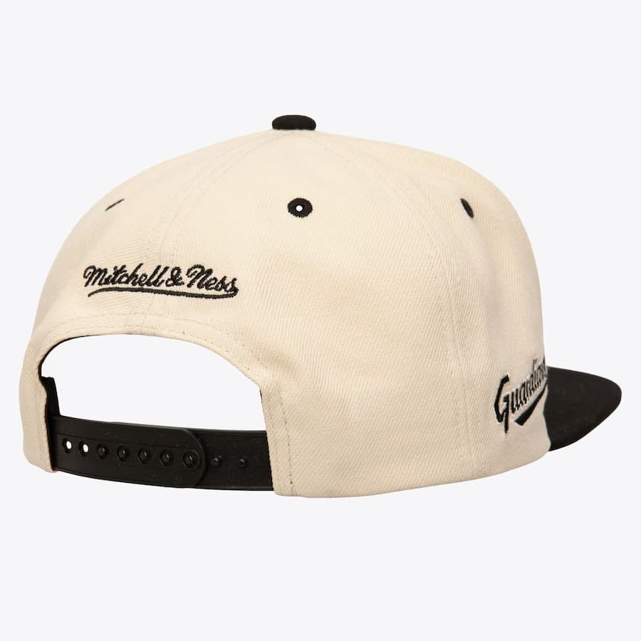 Бейсболка Mitchell & Ness Cream Black Cleveland Guardians Logo Snapback Hat