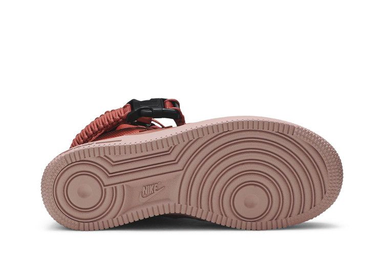wmns-special-field-air-force-1-dusty-peach-857872-202_03