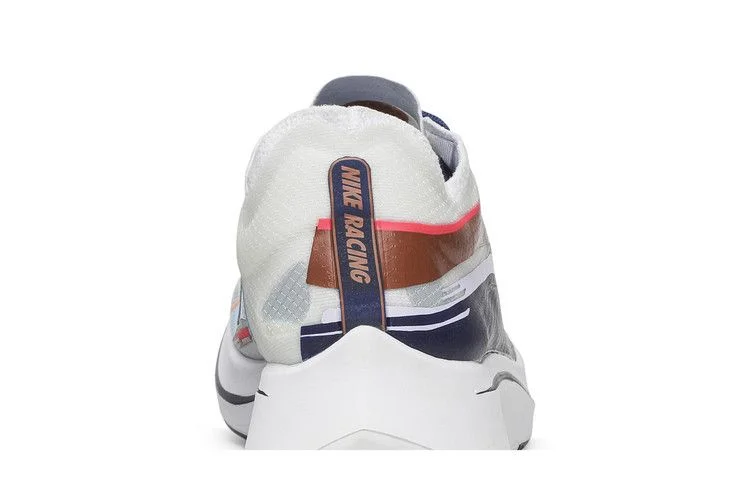 Кроссовки Nike Wmns Zoom Fly SP 'Graphic Streaks'