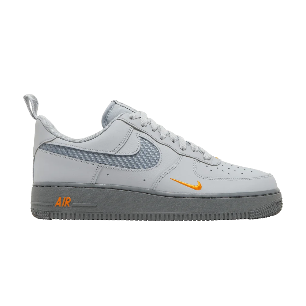 Krossovki-Nike-Air-Force-1-07-Wolf-Grey-Kumquat