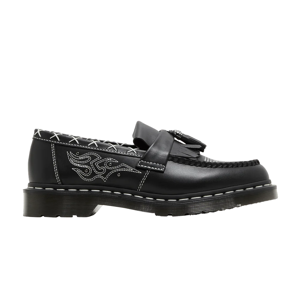 Krossovki-Dr.-Martens-Adrian-Tassel-Loafers-Gothic-Americana-Pack