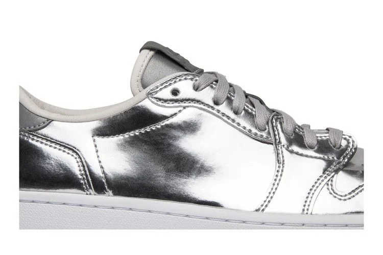 Krossovki-Air-Jordan-1-Retro-Low-OG-Pinnacle-Metallic-Silver-1