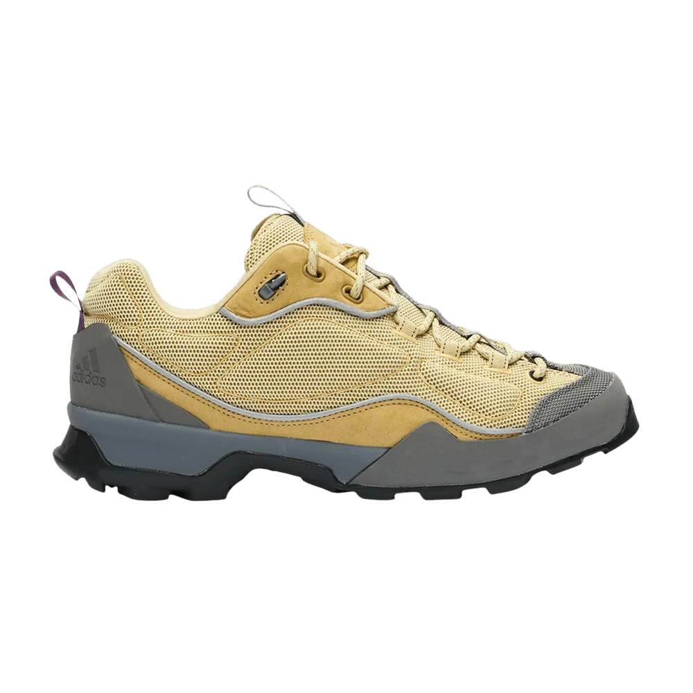 Krossovki-Adidas-Consortium-Sahale-X-Sand