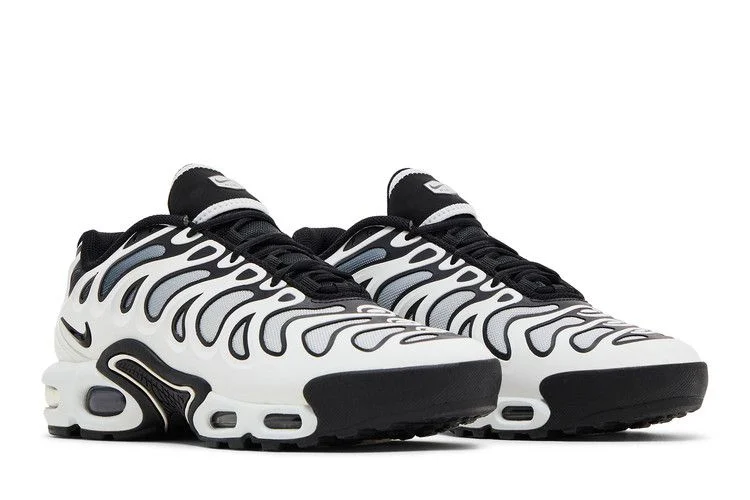 Krossovki-Nike-Wmns-Air-Max-Plus-Drift-Panda-7