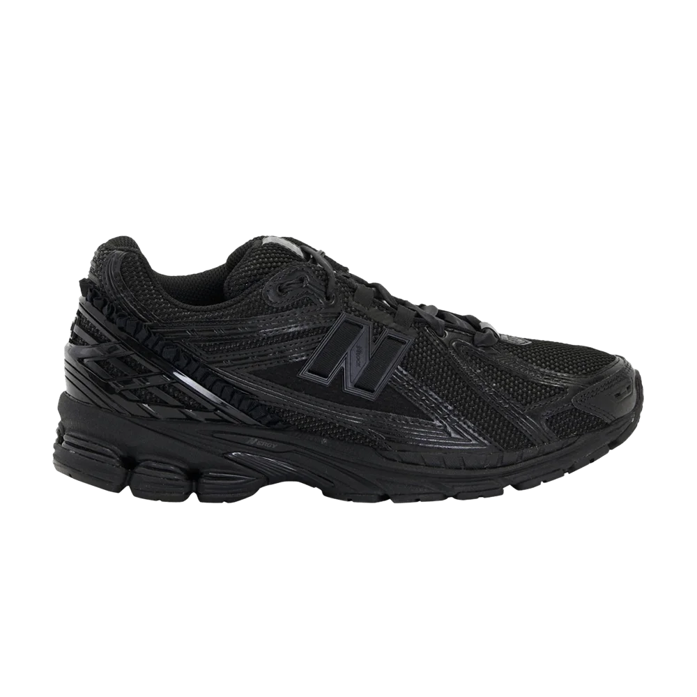 Krossovki-New-Balance-1906R-Triple-Black-Frill