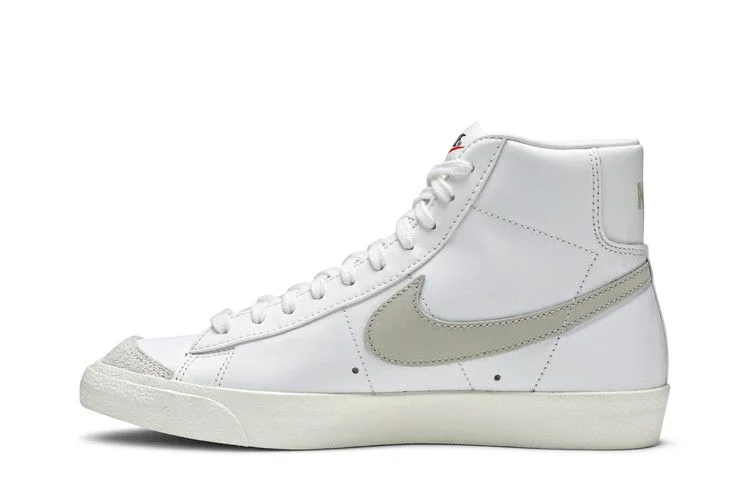Кроссовки Nike Blazer Mid 77 'Light Bone'