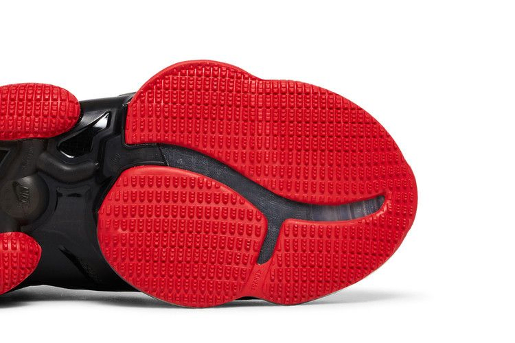 Кроссовки Nike LeBron 19 'Bred'