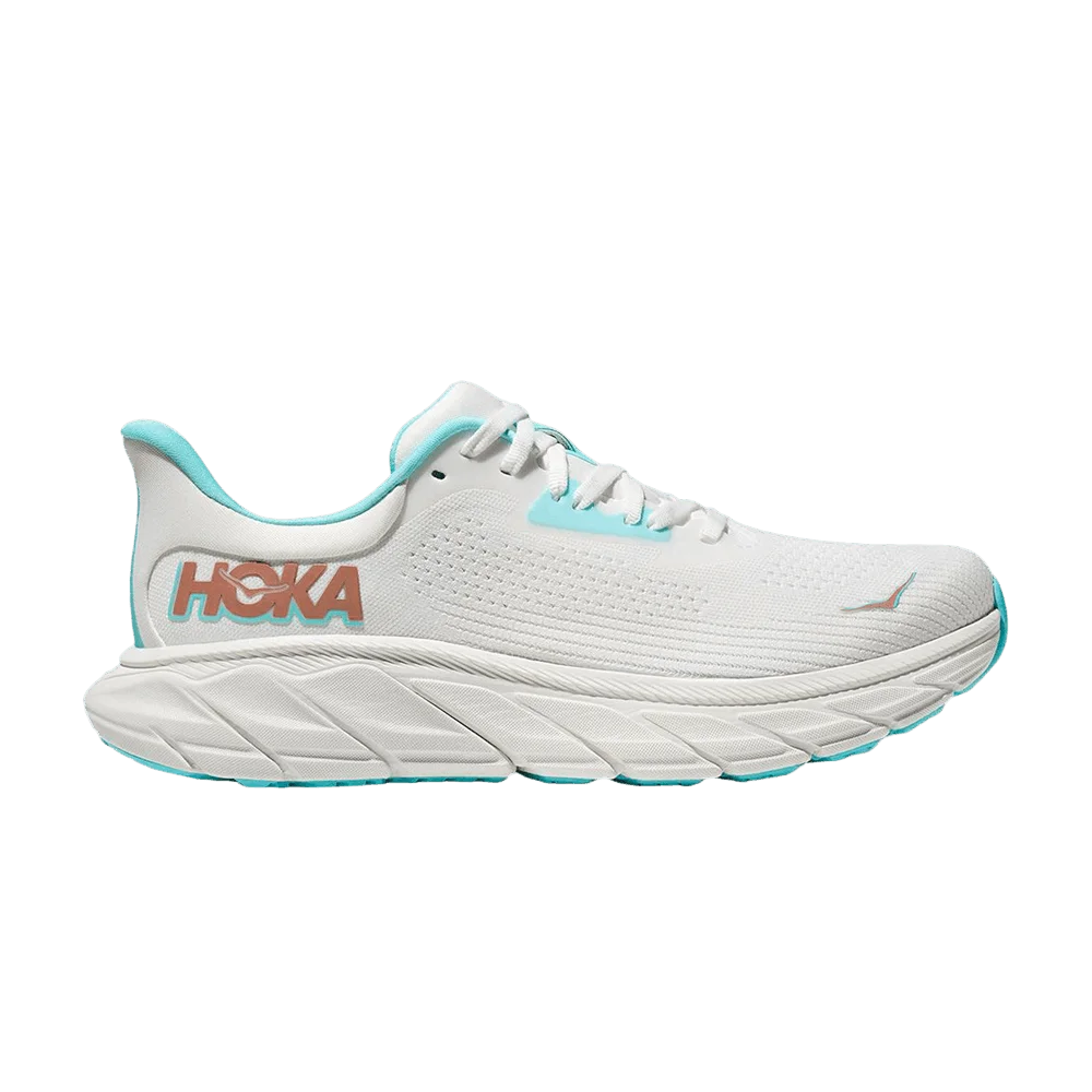 Krossovki-HOKA-Wmns-Arahi-7-Frost-Rose-Gold