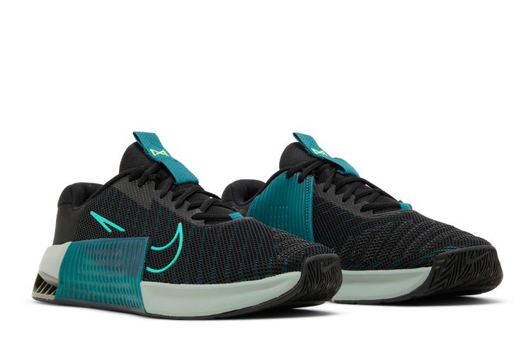 metcon-9-black-geode-teal-dz2617-003_07