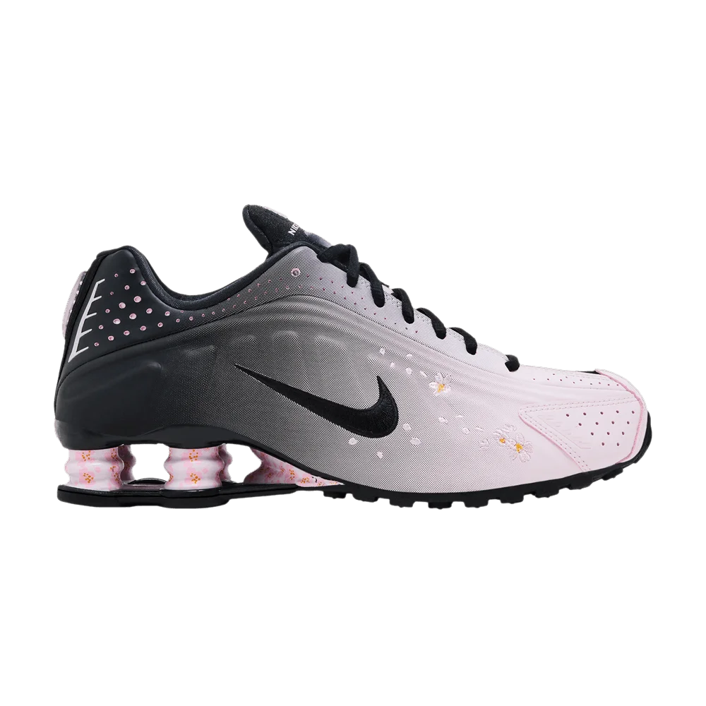 Krossovki-Nike-Wmns-Shox-R4-Sakura