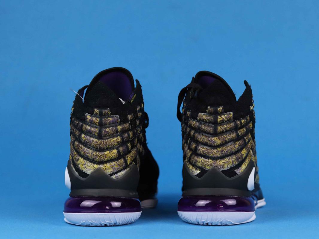 Кроссовки Nike LeBron 17 Lakers