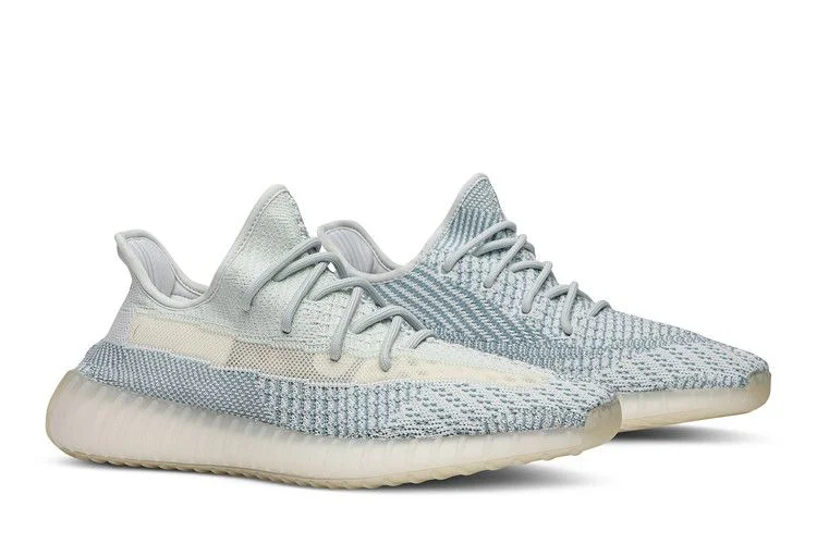 Krossovki-adidas-Yeezy-Boost-350-V2-Cloud-White-Non-Reflective-7