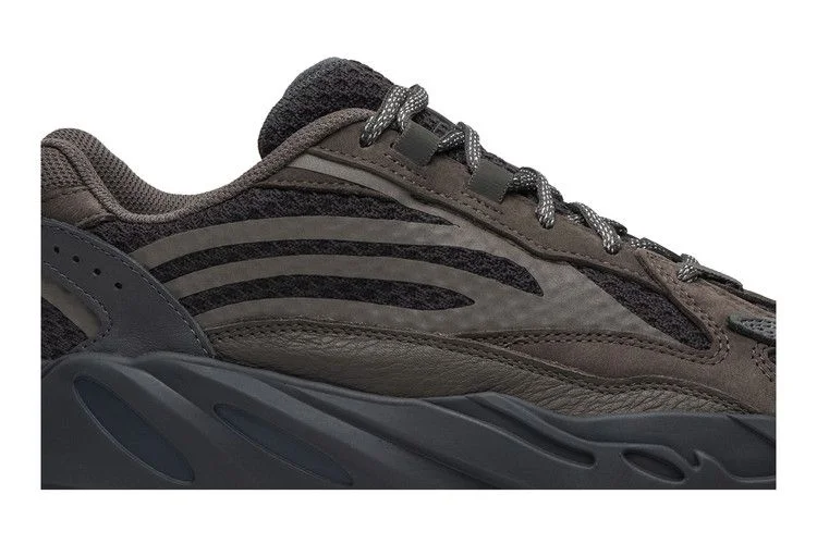 Кроссовки adidas Yeezy Boost 700 V2 'Geode'