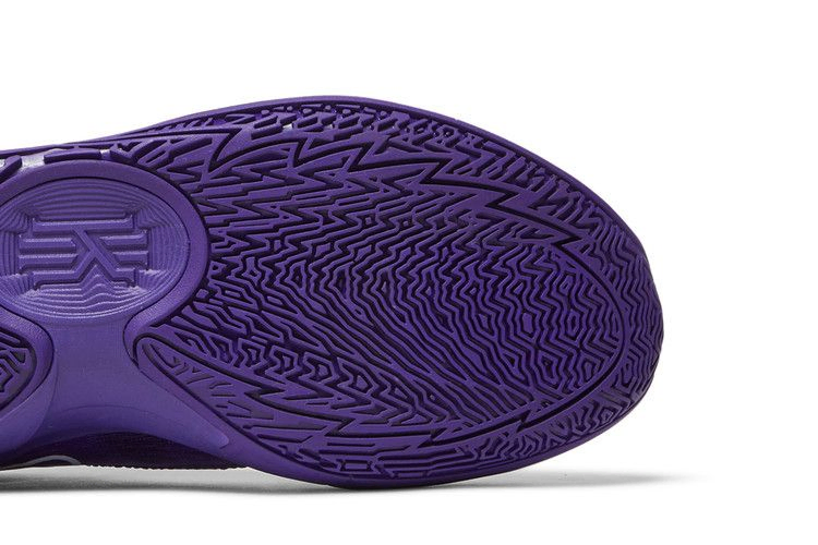Кроссовки Nike Kyrie Low 5 TB Promo 'Court Purple'
