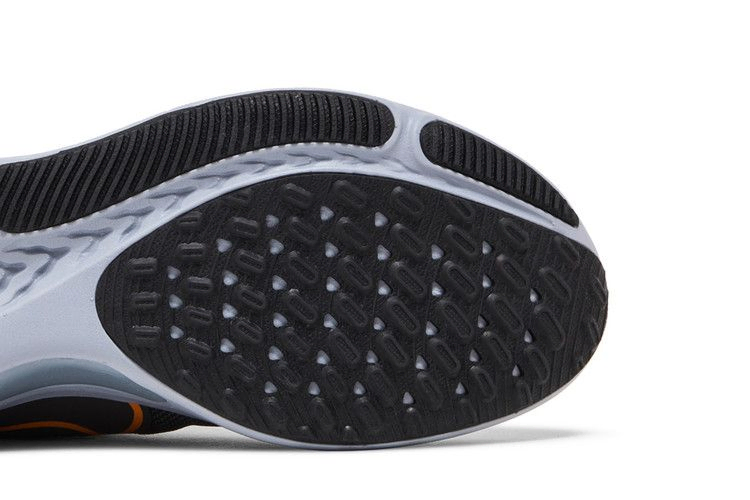 Кроссовки Nike React Miler 2 'Medium Ash Kumquat'