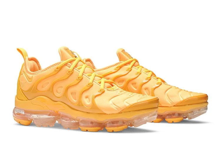 Krossovki-Nike-Wmns-Air-VaporMax-Plus-Orange-7