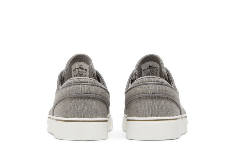 Кроссовки Nike Zoom Stefan Janoski Cnvs