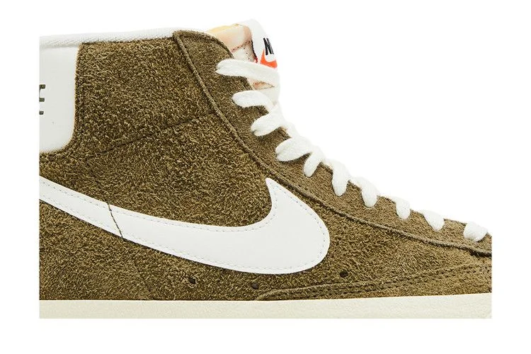 Кроссовки Nike Wmns Blazer Mid '77 Vintage 'Olive Suede'