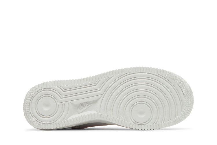 wmns-air-force-1-07-chenille-swoosh-dq0826-100_03